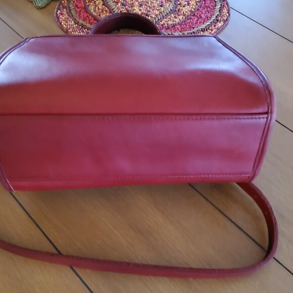 Vintage Coach Manor Crossbody handbag in Burgundy/Red 9977 + Hangtag - Picture 5 of 14